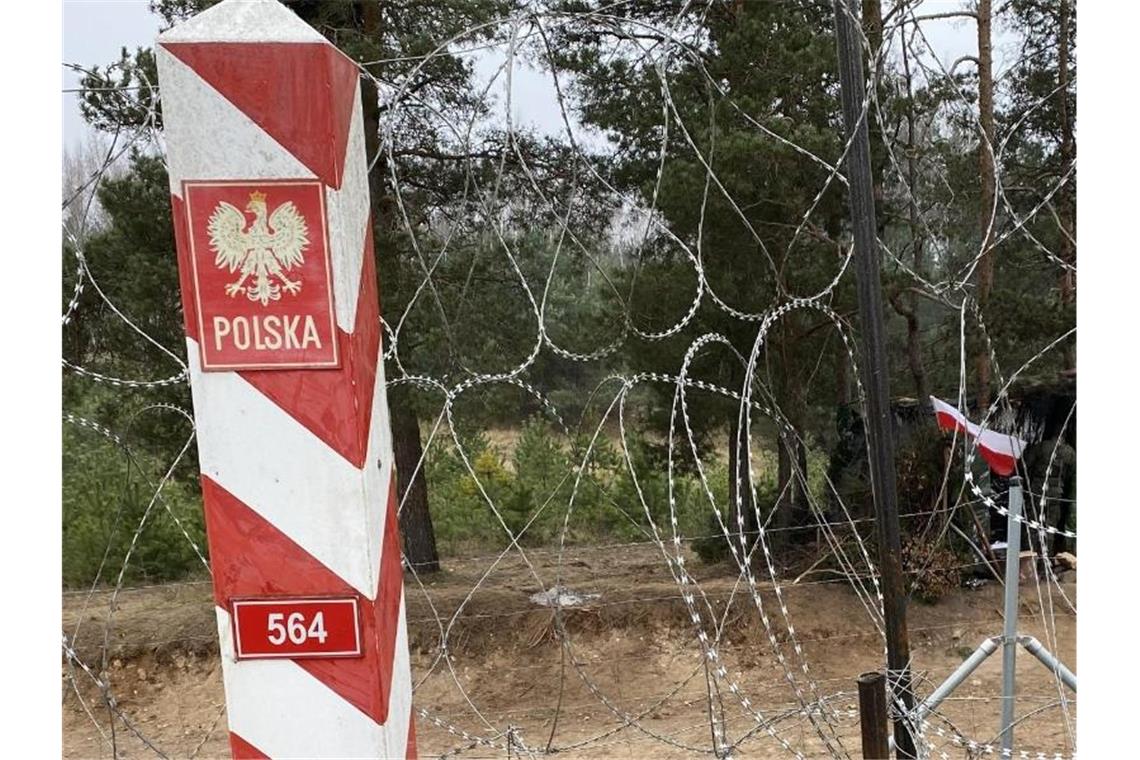 Polens Ministerpräsident Morawiecki warnt Europa bei einer lockeren Grenzpolitik vor einem Migranten-Zustrom. Foto: Ulf Mauder/dpa
