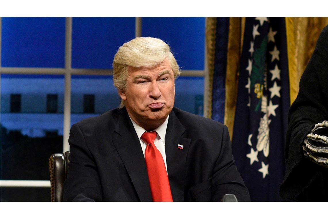 Live aus New York! – 50 Jahre "Saturday Night Live" Politische Comedy war immer Teil von "Saturday Night Live". Niemand war häufiger zu Gast als Alec Baldwin – hier als Donald Trump.