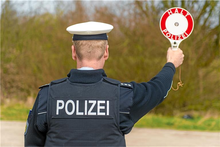 Polizei kündigt weitere Kontrollen an. Symbolfoto: 