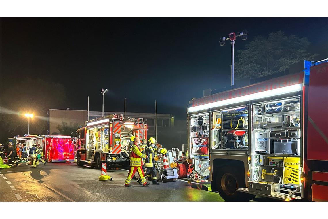 Polizei und Feuerwehr sind im Großeinsatz.