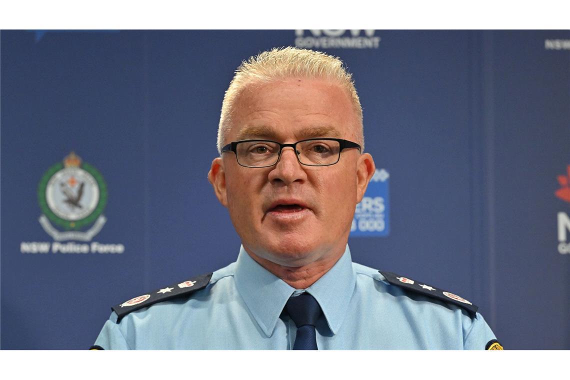 Polizeichef Lanyon äußerte sich zum dramatischen SEK-Einsatz gegen mehrere Verdächtige.