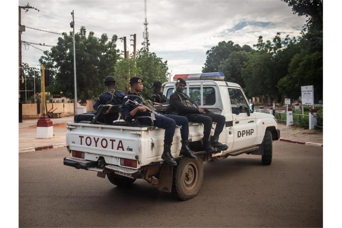 Polizisten in Niamey, der Hauptstadt der Republik Niger. Foto: Arne Immanuel Bänsch/dpa/Archiv