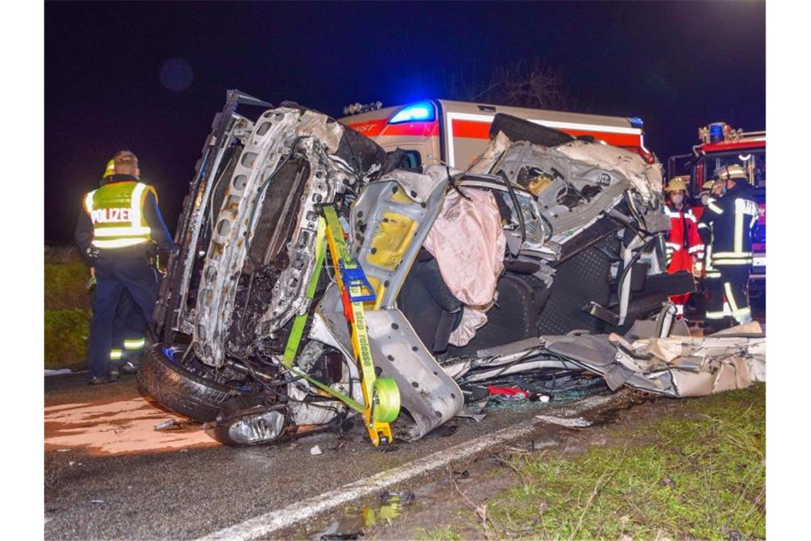 20-Jährige stirbt nach Frontalzusammenstoß