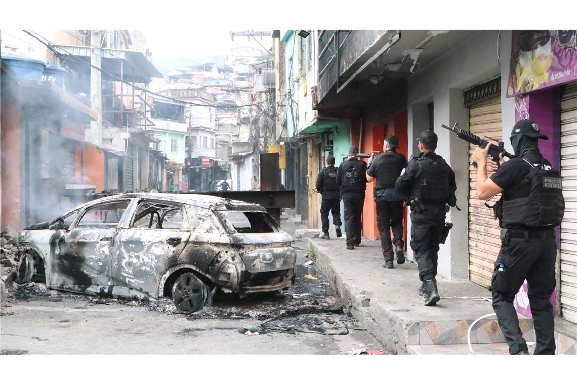 Polizisten und Kriminelle lieferten sich stundenlange Gefechte.
