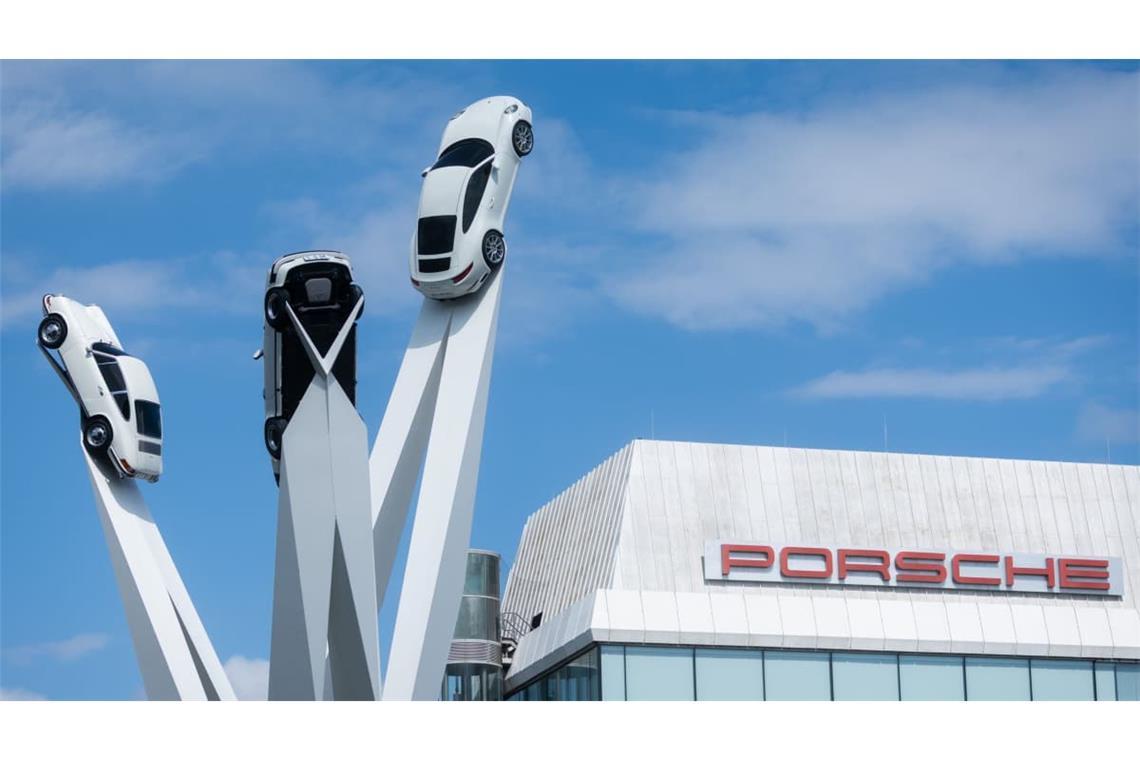Porsche ist im MDax gelistet - und will nun eine Sportwagenschmiede werden.
