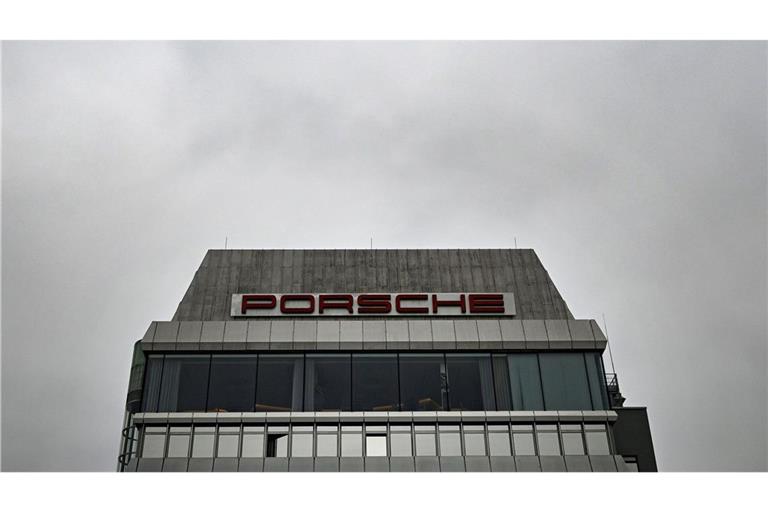 Porsche-Management und Arbeitnehmer verhandeln über weitere Einschnitte. (Symbolbild)