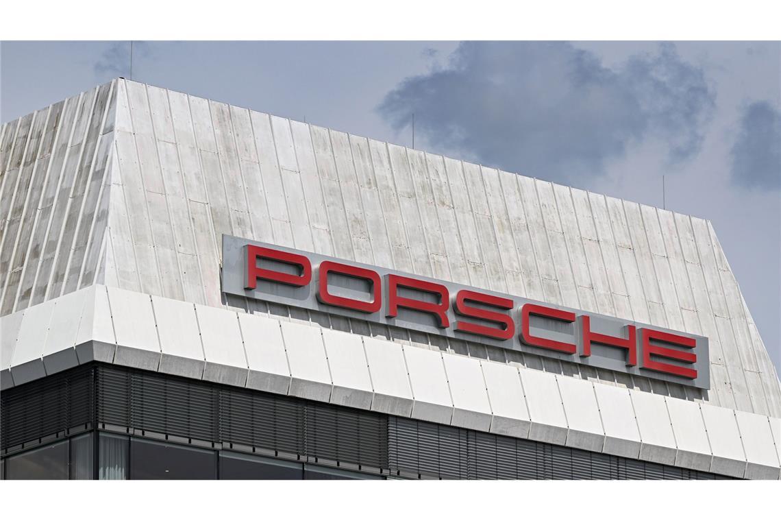 Porsche-Chef Blume kündigt weiteres Sparprogramm an Porsche verschärft Sparkurs. (Foto aktuell)