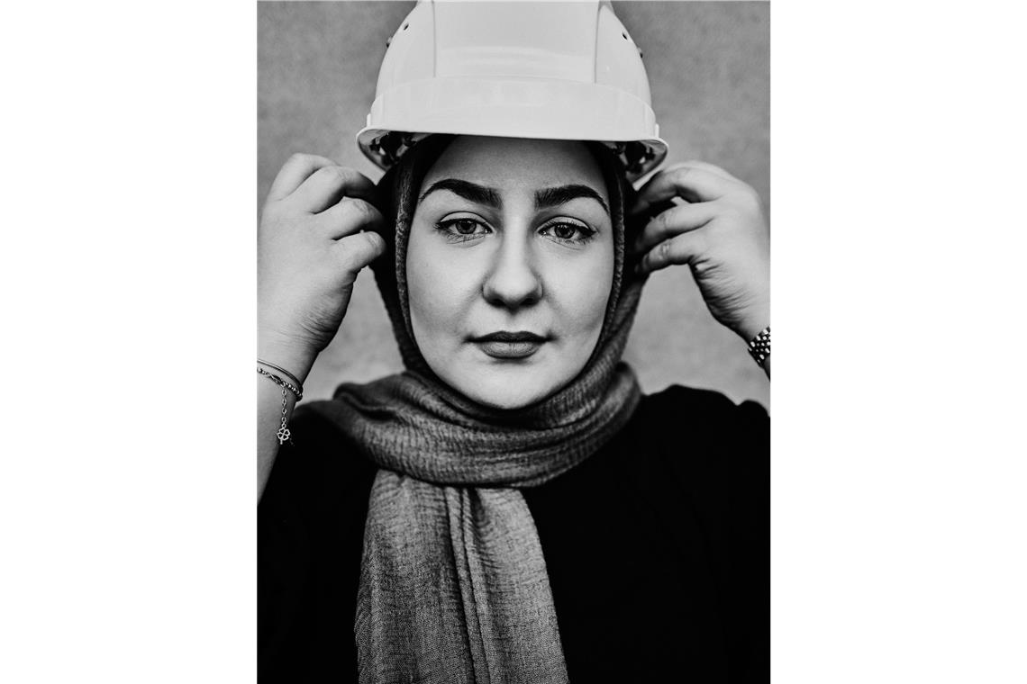 Fotowettbewerb: Willkommen im Klub der „Blende“-Fotografen Porträtfotografie: Charakterkopf in Schwarz-Weiß. Foto: Blende/Janine Baumeister_Zeynep