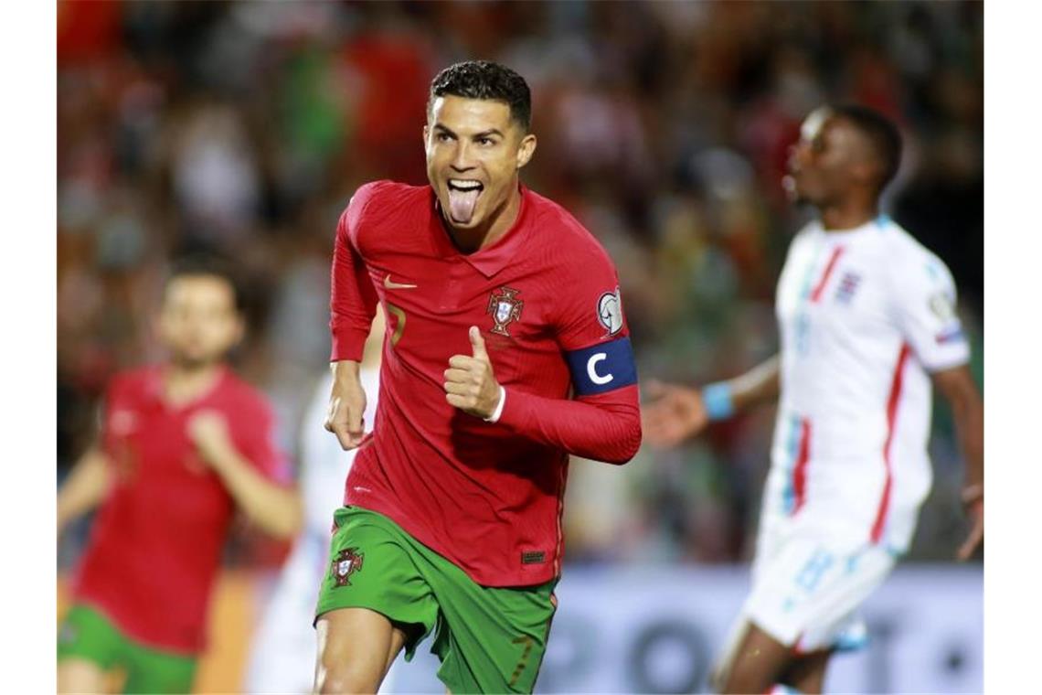 Portugals Ronaldo nun mit 115 Länderspiel-Toren Portugals Cristiano Ronaldo jubelt über sein Tor zum 2:0. Foto: Joao Matos/AP/dpa