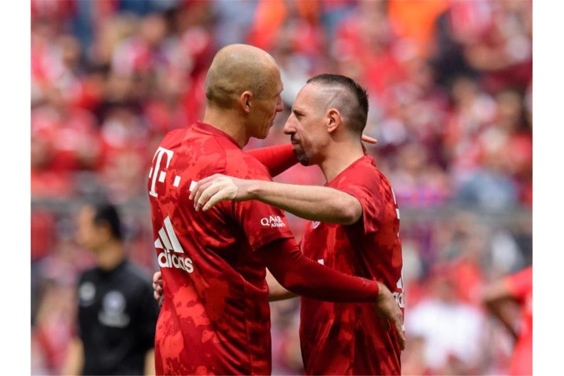 Prägten lange Zeit den FC Bayern: Arjen Robben (l) und Franck Ribery. Foto: Matthias Balk