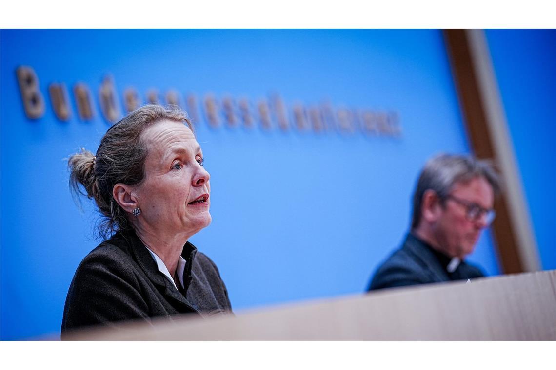 Kirchen warnen Merz vor Schaden für die Demokratie