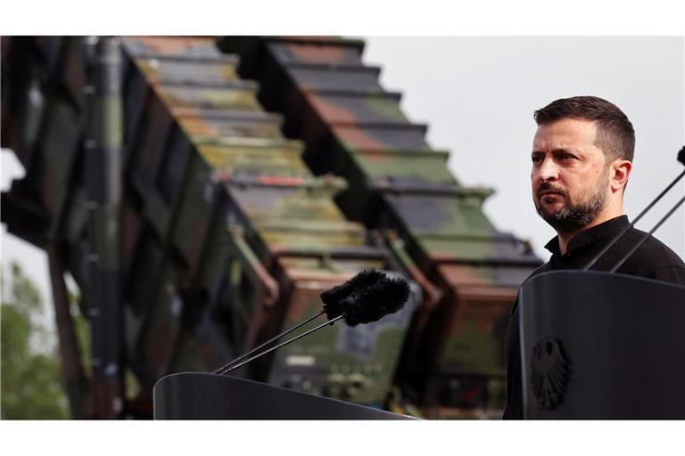 Präsident Selenskyj und der Ukraine gehen die Flugabwehrwaffen aus. (Archivbild)
