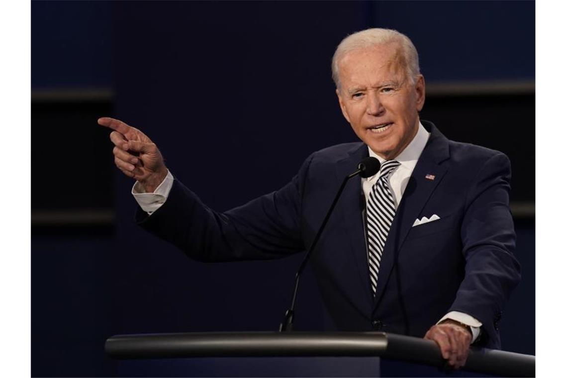 Fünf Wochen vor der US-Wahl: Der Zusammenstoß der Kandidaten Präsidentschaftskandidat Joe Biden greift Amtsinhaber Donald Trump an. Foto: Patrick Semansky/AP/dpa