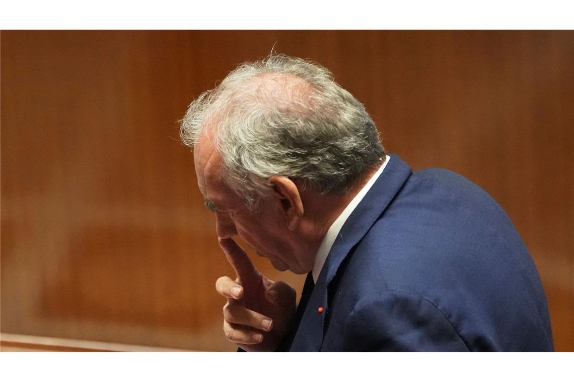 Frankreich sucht nach Regierungssturz neuen Premier Premier Bayrou wollte sich mit der Vertrauensfrage Rückenwind für seine Sparpläne holen - das ging nach hinten los.