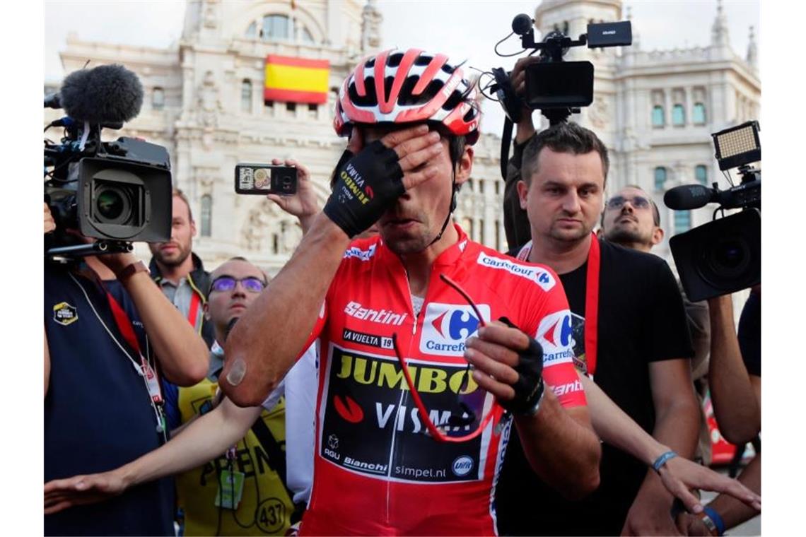 Primoz Roglic aus Slowenien vom Team Jumbo-Visma gewinnt die Vuelta a Espana. Foto: Manu Fernandez/AP