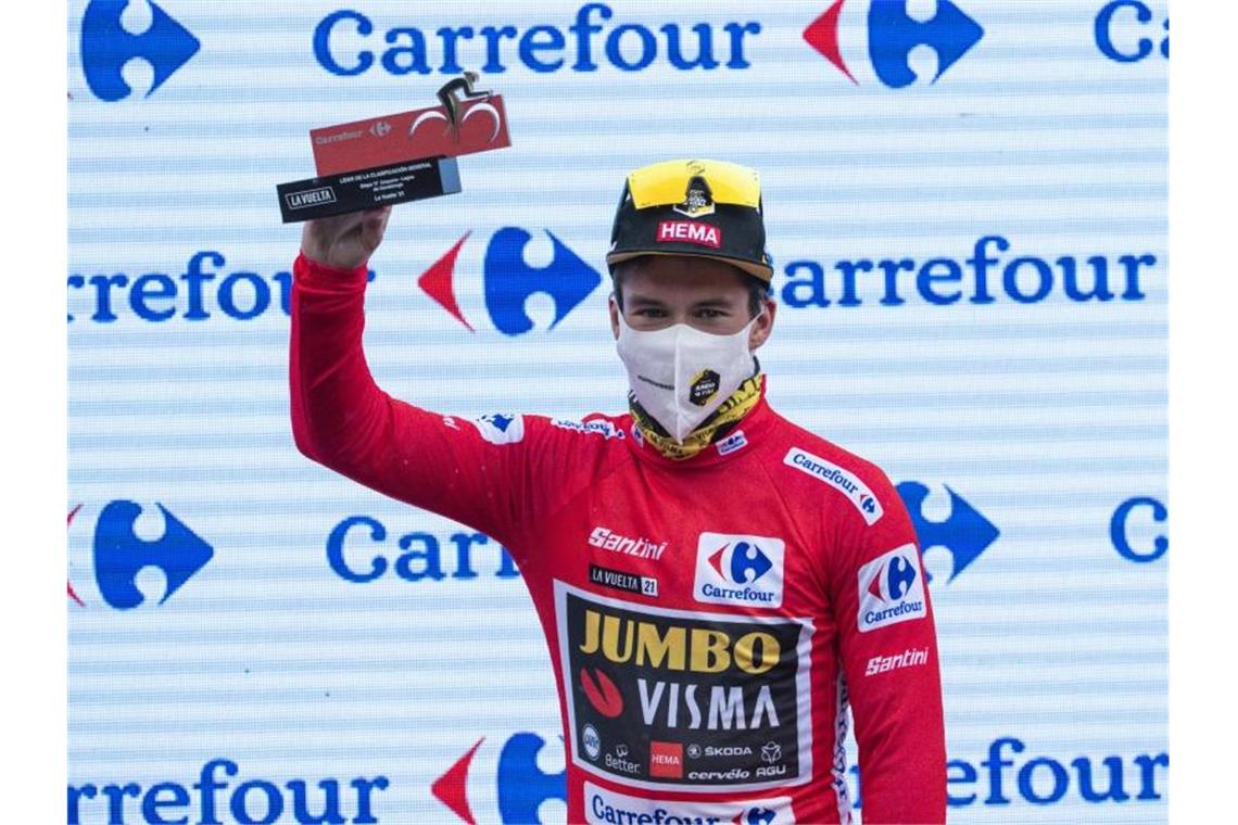 Primoz Roglic steht vor seinem dritten Vuelta-Gesamtsieg. Foto: Lalo R. Villar/AP/dpa