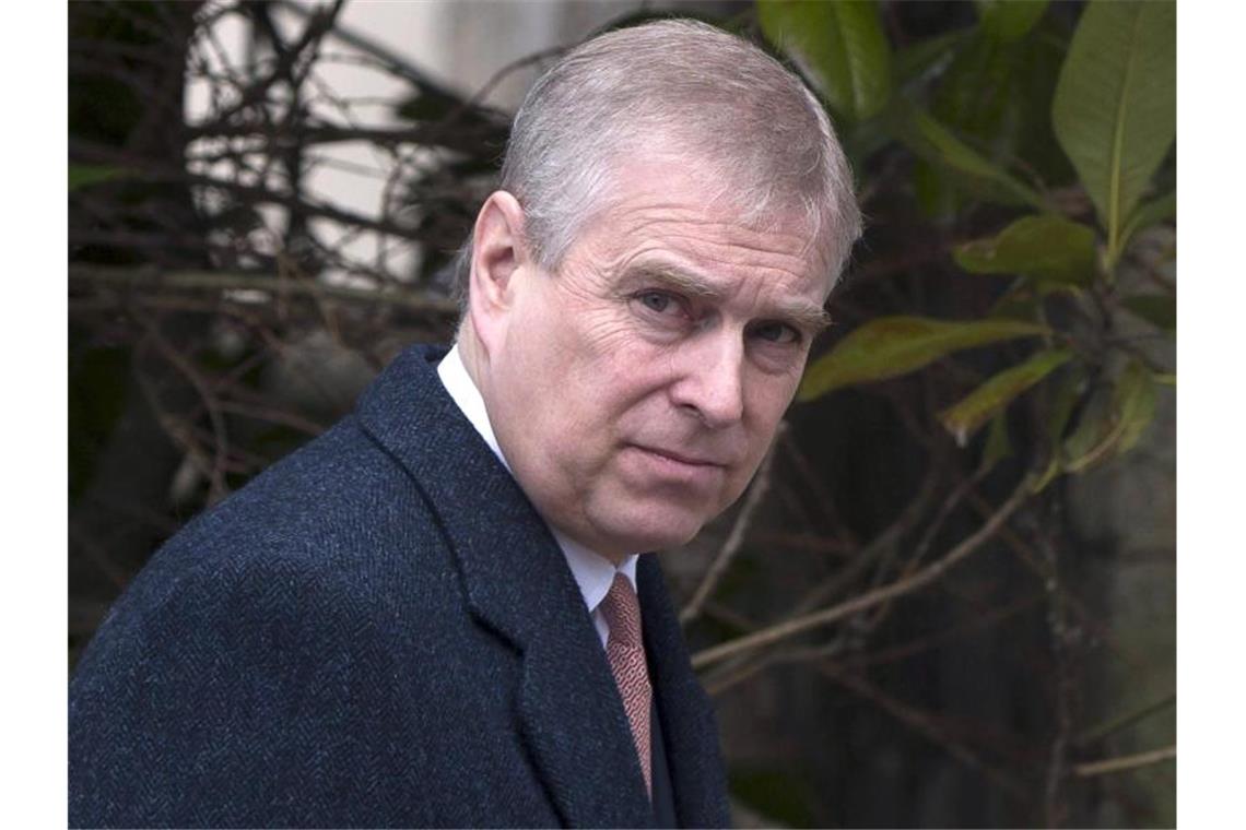 US-Gericht befasst sich mit Vorwürfen gegen Prinz Andrew Prinz Andrew steht seit Jahren wegen seiner früheren Freundschaft zu Epstein in der Kritik. Foto: Neil Hall/PA Wire/dpa