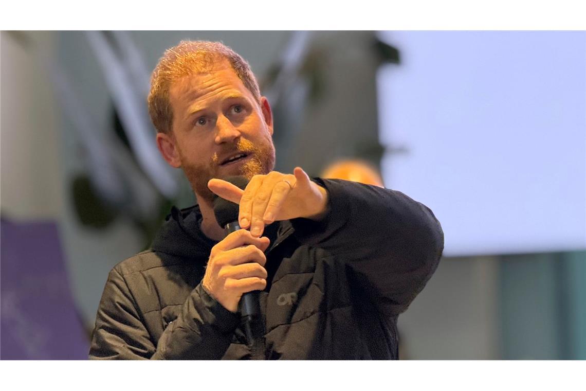Geküsst oder vor Gericht: die Extreme in Prinz Harrys Leben Prinz Harry setzt sich für mehrere Wohltätigkeitsorganisationen ein. (Archivbild)