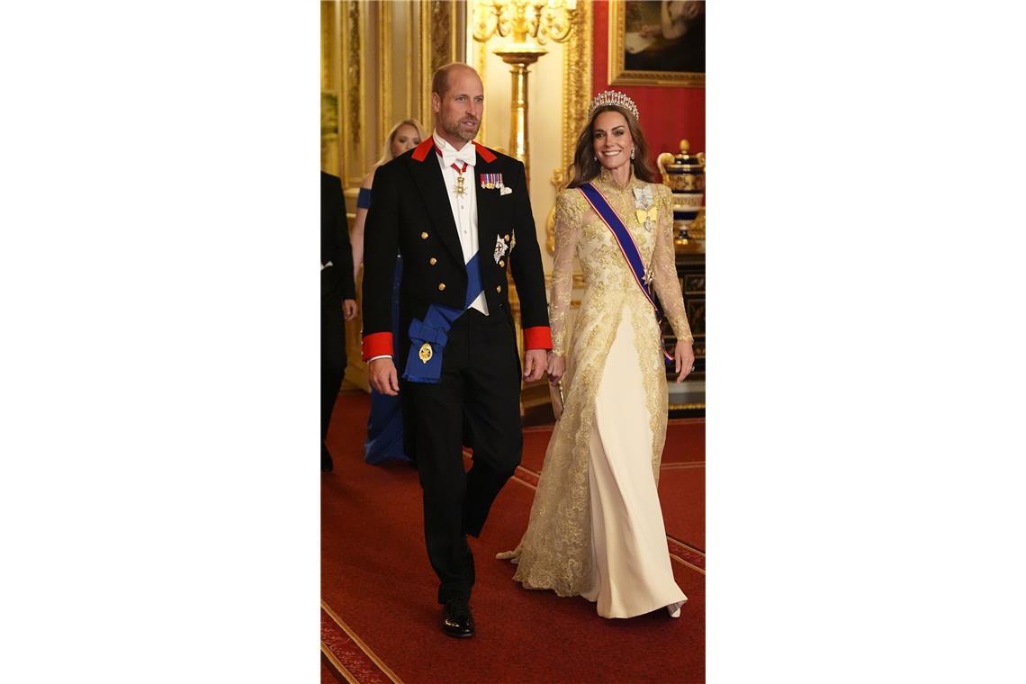 Prinz Williams Ehefrau Prinzessin Kate trug eine Abendrobe in Gold – bekanntermaßen Donald Trumps Lieblingsfarbe.