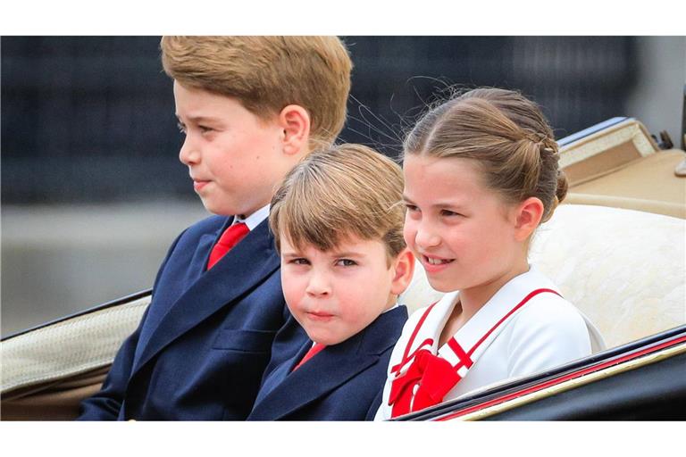 Prinzessin Charlotte mit ihren Brüdern Prinz George und Prinz Louis (Mitte) bei der „Trooping the Colour“-Parade.