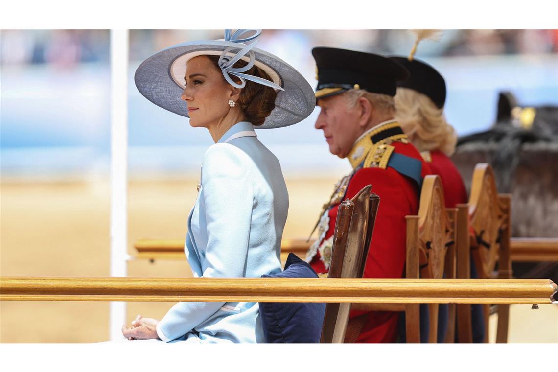 Prinzessin Kate trug einen Hut aus dem Hause Philip Treacy.