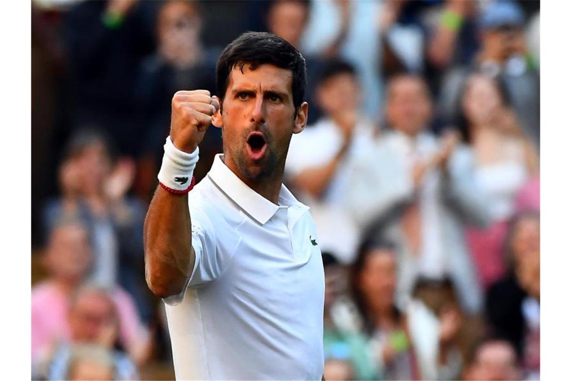 Aus für Paris-Sieger Krawietz/Mies in Wimbledon Problemlos in Runde drei: Novak Djokovic bejubelt seinen Sieg. Foto: Victoria Jones/PA Wire