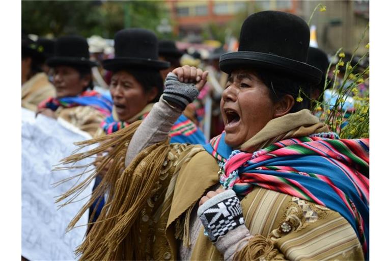 Protest in La Paz gegen die Einführung eines Corona-Impfpasses. Foto: Radoslaw Czajkowski/dpa