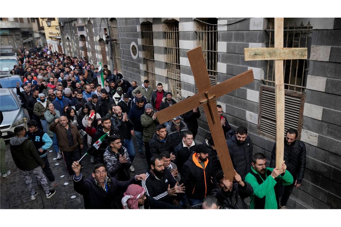 Christen in Syrien feiern Weihnachten und Sturz von Assad