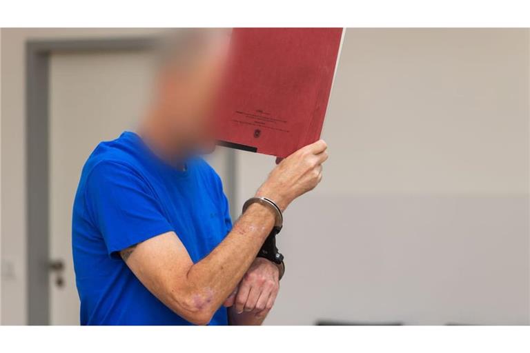 Prozess am Landgericht Freiburg: Der Angeklagte soll seine achtjährige Tochter getötet haben.