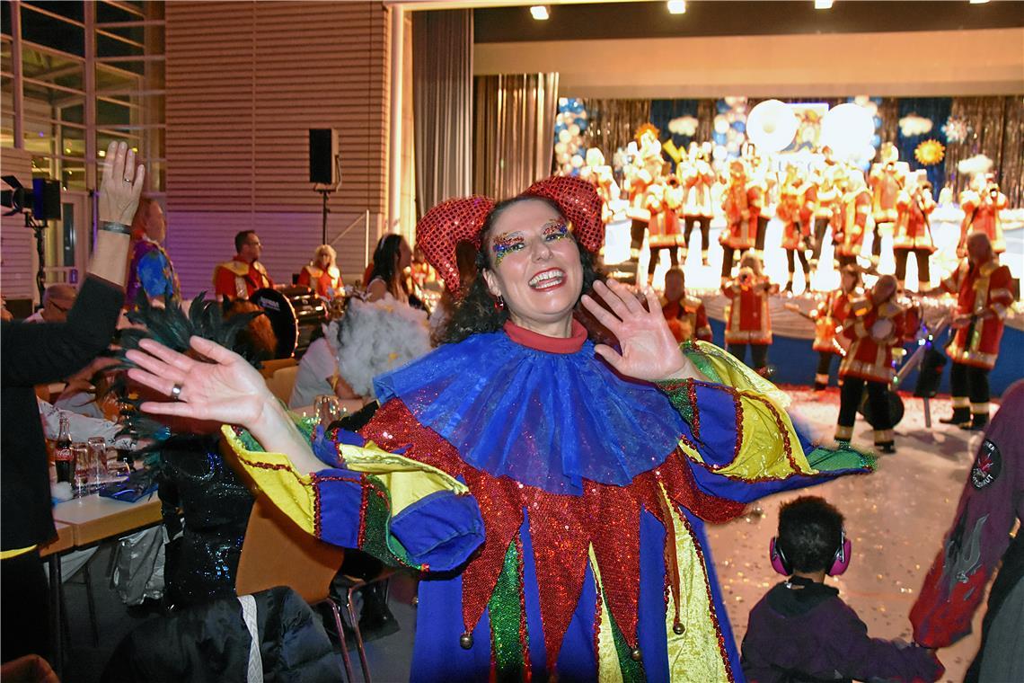Prunksitzung Unterweissacher Carnevals-Club (UCC) 2024 in Seeguthalle Cottenweil...