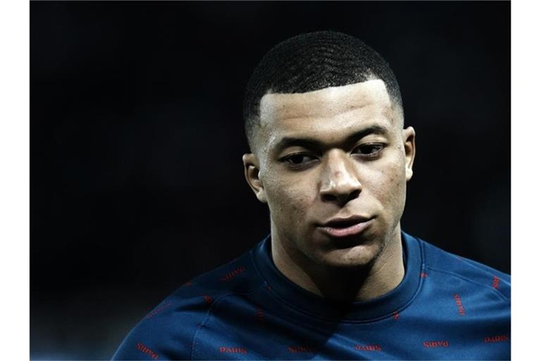 PSG-Stürmer Kylian Mbappé steht gegen Real in der Startelf. Foto: Thibault Camus/AP/dpa