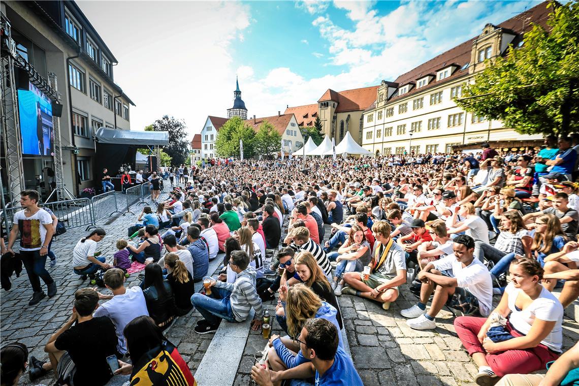 Kein Public Viewing beim Straßenfest
