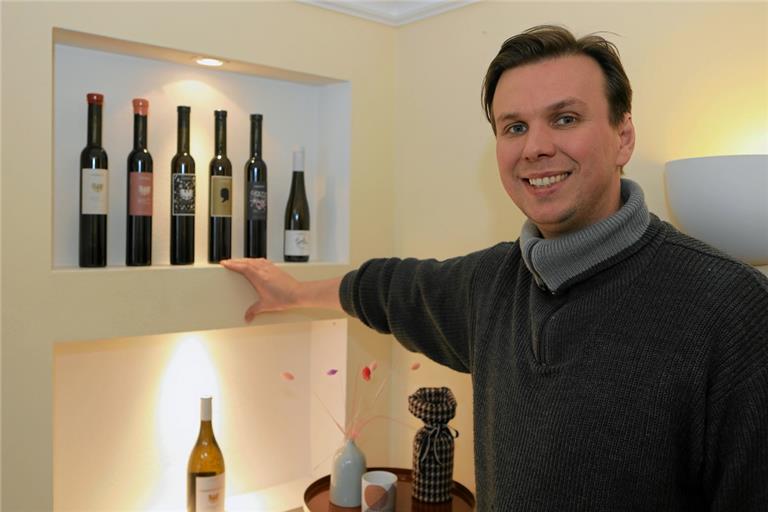 Pünktlich zum zehnten Geburtstag des „Greta“-Eisweins, benannt nach der Tochter von Jens und Yvette Zimmerle, gibt es wieder einen Eiswein vom Weingut Zimmerle – den einzigen in Deutschland. Ihren letzten Eiswein ernteten sie im Jahrgang 2015, berichtet Jens Zimmerle. Foto: A. Palmizi