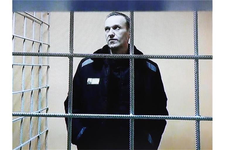 Putin-Gegner Alexej Nawalny verbüßt bereits eine mehrjährige Haftstrafe in einem Straflager in Pokrow, rund 100 Kilometer östlich von Moskau. Foto: Evgeny Feldman/Meduza/AP/dpa