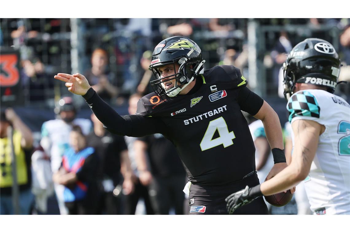 Quarterback Reilly Hennessey führte sein Team von Stuttgart Surge zum Sieg gegen die München Ravens.