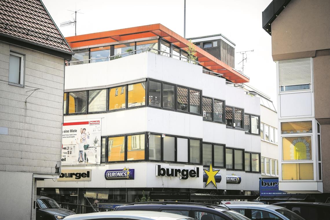 Radio Burgel meldet Insolvenz an Radio Burgel erstreckt sich über vier Etagen. Dies ist unwirtschaftlich, verursacht hohe Personalkosten und ist ein Grund für die Insolvenz. Foto: A. Becher