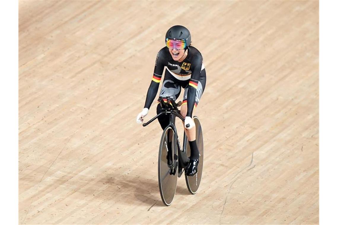 Gummibärchen nach Bronze: Schindler holt erste Medaille Radsportlerin Denise Schindler gewann bei den Paralympics in Tokio Bronze. Foto: Tim Goode/PA Wire/dpa