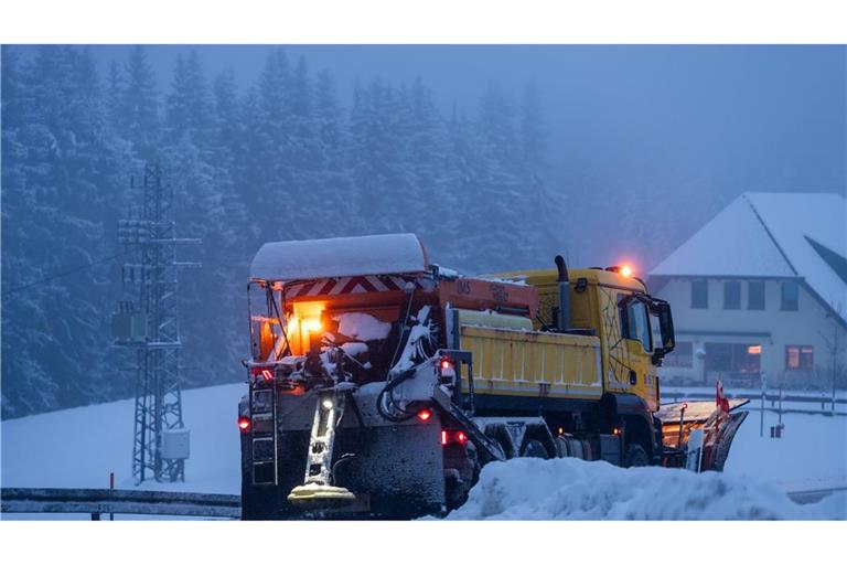 Räumfahrzeug bei Vöhrenbach im Schwarzwald.