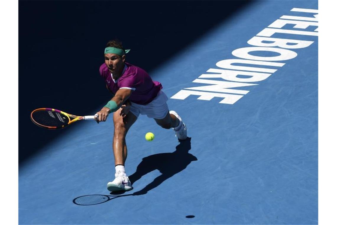 Nach Vorwürfen: Nadal kämpft sich ins Melbourne-Halbfinale Rafael Nadal kämpfte sich ins Halbfinale. Foto: Andy Brownbill/AP/dpa