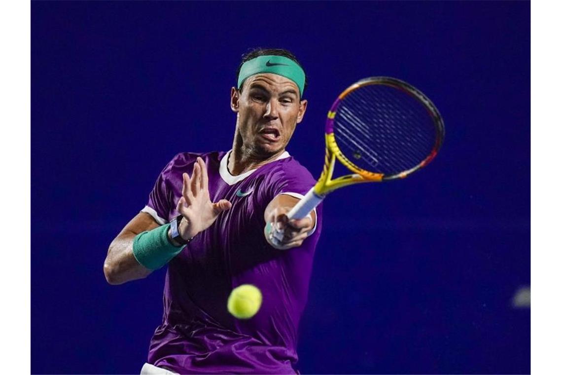 Nadal besiegt neuen Weltranglistenersten Medwedew Rafael Nadal setzte sich im Halbfinale von Acapulco souverän gegen Daniil Medwedew durch. Foto: Eduardo Verdugo/AP/dpa