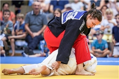 Rafaela Igl (oben) zeigt Ausdauer und Klasse, gewann sie bei den Play-offs in Bottrop doch alle sechs Kämpfe. Archivfoto: Alexander Becher