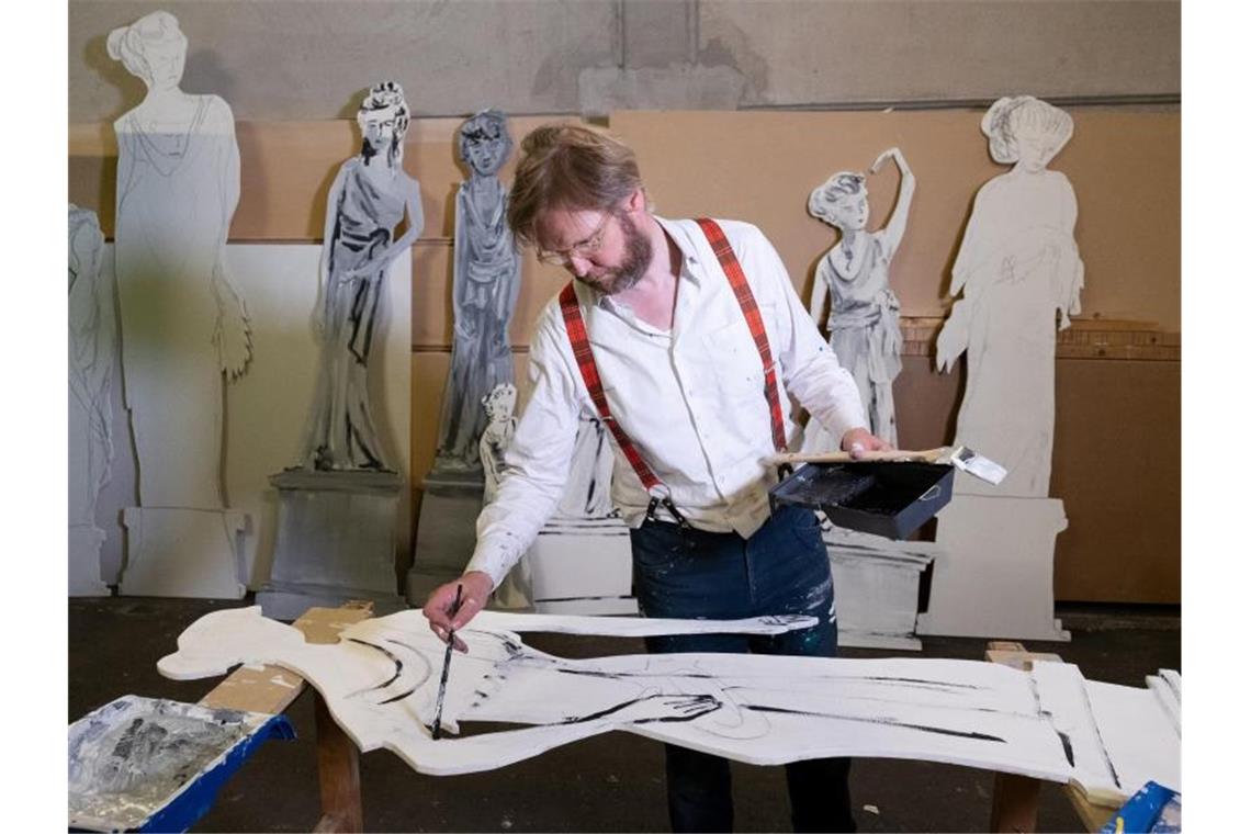 Kunst mit Spucke und Gesang: Isländische Video-Schau Ragnar Kjartansson, Performance-Künstler aus Island. Foto: Bernd Weissbrod/Archivbild
