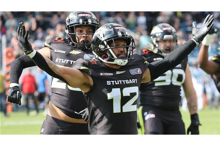 Raheem Wilson, Defensive Back von Stuttgart Surge,  jubelt beim Hinspiel-Sieg gegen die Munich Ravens – gibt es bald ein Wiedersehen?