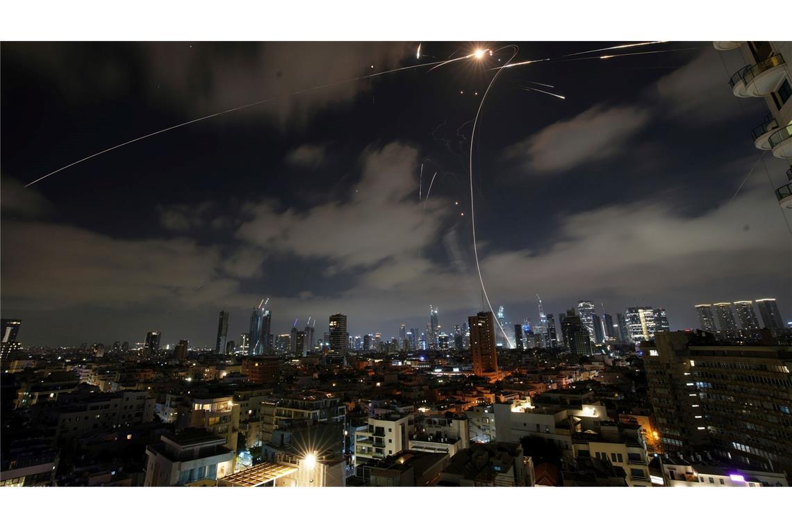 Bilder des Tages Raketenalarm in Tel Aviv