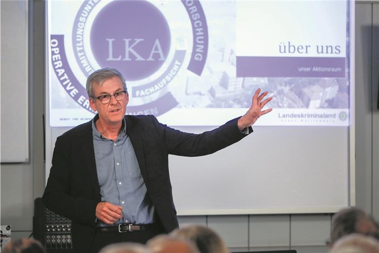 Ralf Michelfelder referierte zum Thema „Was bedroht unsere Gesellschaft?“. Foto: A. Becher