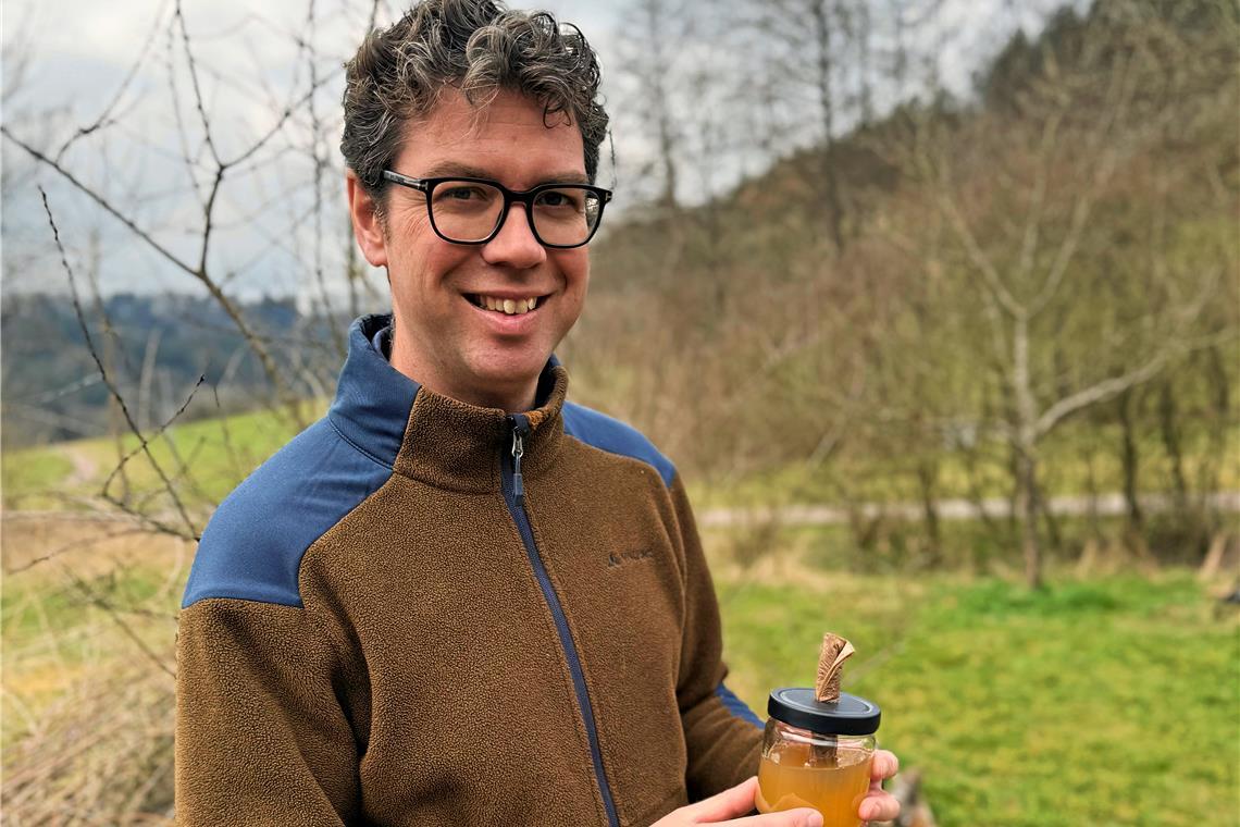 Im Kampf gegen die Asiatische Hornisse Ralf Nentwich hat sich auch schon einen Locktopf gebaut. Foto: privat