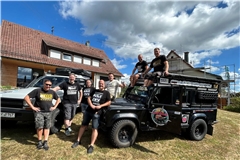 Ralf Oppenländer (von links), Julian Holland, Thomas Pfreundtner, Marcel Waldbüßer, Michael Hermann, Jonas Oppenländer und Daniel Dietrich freuen sich auf ihr neues Abenteuer. Foto: Christoph Zender