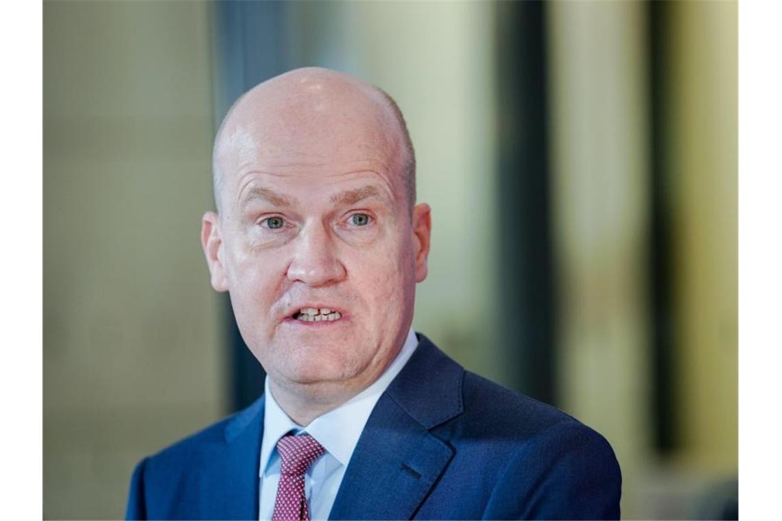 Brinkhaus verzichtet zugunsten von Merz auf Fraktionsvorsitz Ralph Brinkhaus wird nicht erneut für das Amt des Fraktionsvorsitzenden kandidieren. Foto: Kay Nietfeld/dpa