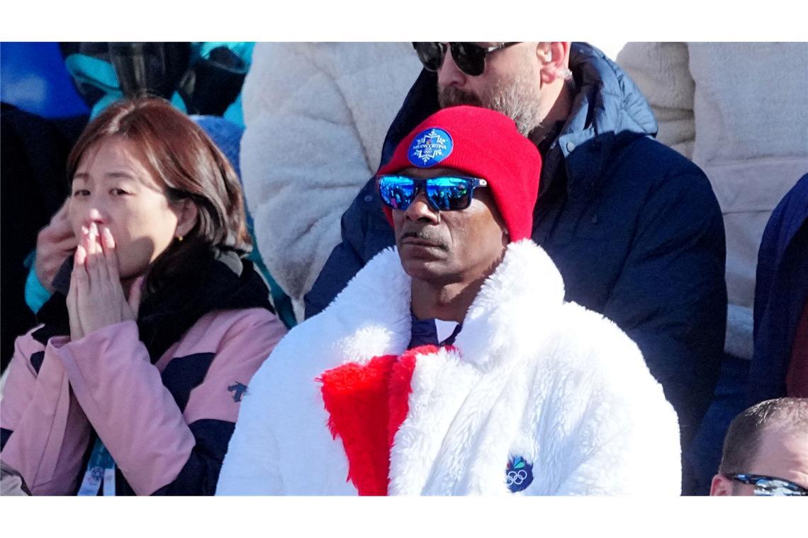 Rapper Snoop Dogg ist wie erstarrt beim Sturz von Lindsey Vonn.