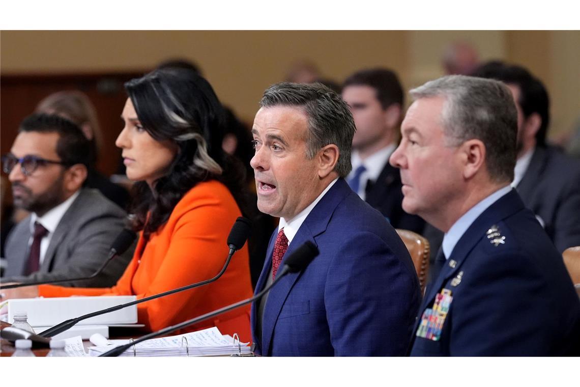 Pentagon-Chef wegen Geheimchat-Affäre unter Druck Ratcliffe geht auf Distanz zu Hegseth.